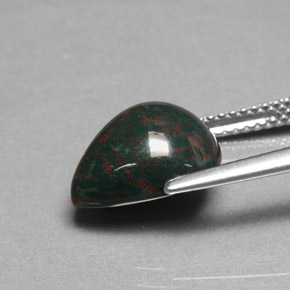 4.53克拉天然鸡血石，梨形，不透明