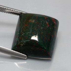 18.65克拉天然绿色血石，长方形切工，17.2×15.2毫米，不透明