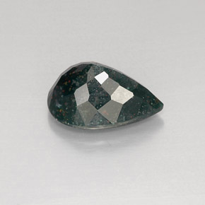 6.96克拉天然绿色血石，梨形，15.7×11.3毫米，不透明