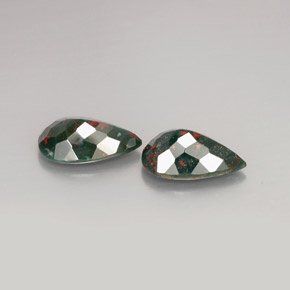 克拉天然鸡血石，梨形，不透明