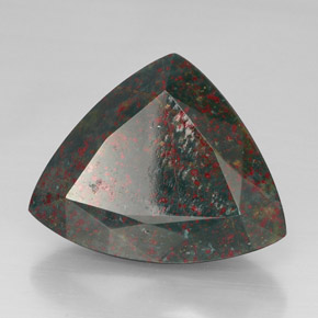 31.69克拉天然鸡血石，胖三角形，不透明