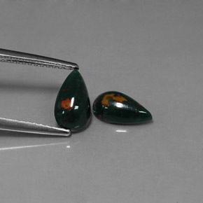 克拉天然鸡血石，梨形，不透明