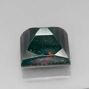 26.55克拉天然绿色血石，方形，17.4×16毫米，不透明