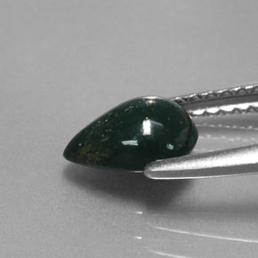 0.70克拉天然绿色血石，梨形，7.5×5.6毫米，不透明