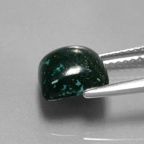 2.24克拉天然鸡血石，垫形剪裁，不透明