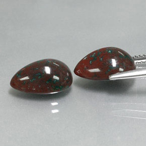 克拉天然鸡血石，梨形，不透明