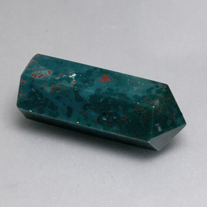 20.34克拉天然绿色血石，异形，25.2×10.2毫米，不透明