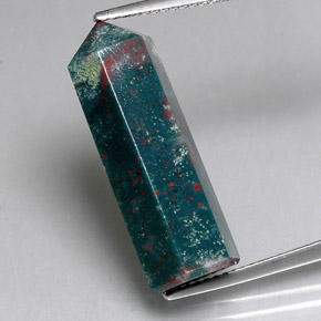 13.22克拉天然鸡血石，异形，不透明