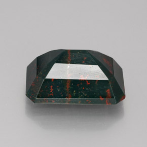 9.75克拉天然鸡血石，祖母绿式切割，不透明