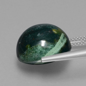 12.58克拉天然鸡血石，圆形切割，不透明