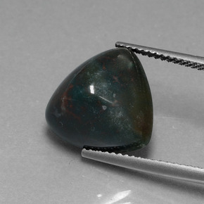7.39克拉天然绿色血石，三角形，13.3×13毫米，不透明