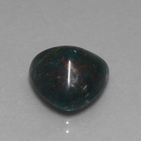 7.39克拉天然绿色血石，三角形，13.3×13毫米，不透明