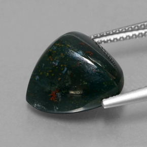 7.65克拉天然绿色血石，三角形，12.8×12.8毫米，不透明