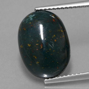 6.78克拉天然绿色血石，椭圆形切割，14×10.3毫米，不透明