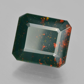 6.67克拉天然鸡血石，祖母绿式切割，不透明