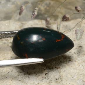 5.77克拉天然鸡血石，梨形，不透明