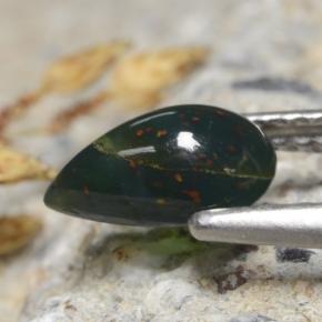 0.83克拉天然绿色血石，梨形，8.3×5毫米，不透明