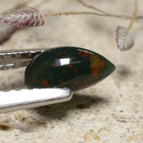 0.44克拉天然鸡血石，梨形，不透明