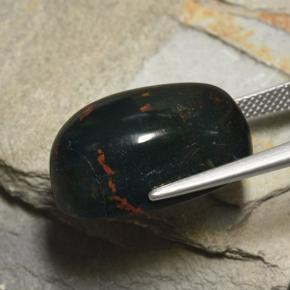 25.89克拉天然绿色血石，椭圆形切割，21.4×13.9毫米，不透明
