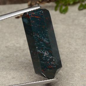 18.06克拉天然多色血石，异形，24.3×10毫米，不透明