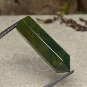 11.18克拉天然鸡血石，异形，不透明