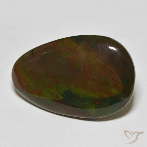34.76ct 天然 绿色和红色 鸡血石, 花式切割, 不透明