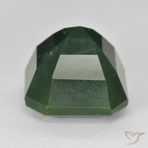 18.72克拉天然鸡血石，八边形，不透明