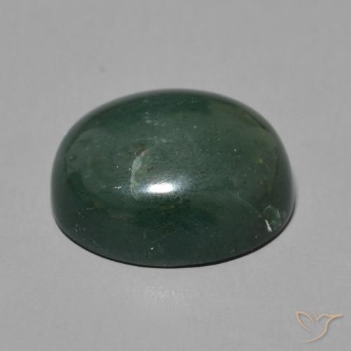 7.92克拉天然鸡血石，椭圆形，不透明