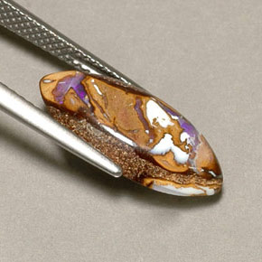 4.34克拉天然砾背蛋白石，榄尖形，不透明