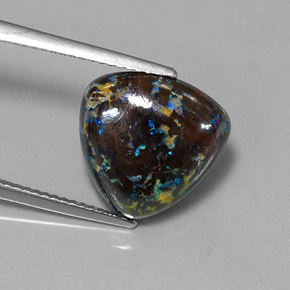 7.96克拉天然多色砾石欧泊，三角形，13.5×13.4毫米，不透明