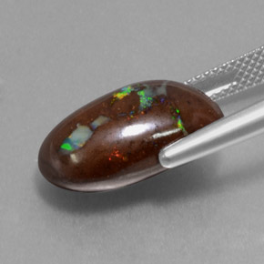 9.75克拉天然砾背蛋白石，椭圆形切割，不透明