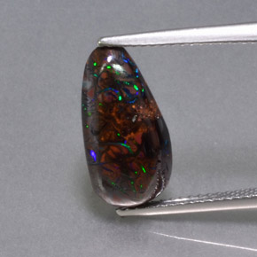 4.97克拉天然多色砾石欧泊，异形，15.5×7.8毫米，不透明