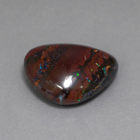 8.84克拉天然多色砾石欧泊，三角形，15.1×12.8毫米，不透明