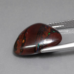 8.84克拉天然多色砾石欧泊，三角形，15.1×12.8毫米，不透明