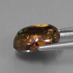 9.05克拉天然砾背蛋白石，异形，不透明