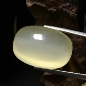 41.83克拉天然黄色方解石，垫形剪裁，23.3×15.9毫米，半透明