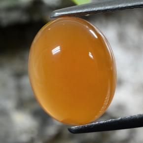 2.63克拉天然红玉髓，椭圆形切割，半透明