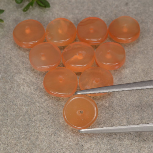 6.31克拉天然红玉髓，异形，半透明