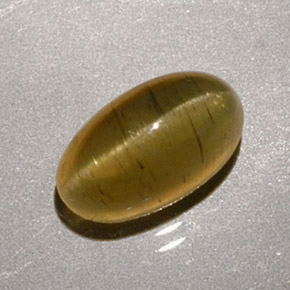 1.96克拉天然猫眼磷灰石，椭圆形切割，半透明