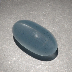 9.28克拉天然绿色Cat's Eye Aquamarine，椭圆形切割，15.6×8.6毫米，半透明