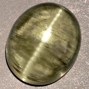 6.32克拉天然绿色Cat's Eye Diaspore，透明，12.2×10.1毫米，透明/半透明