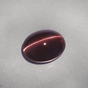 4.26克拉天然猫眼方柱石，椭圆形切割，半透明