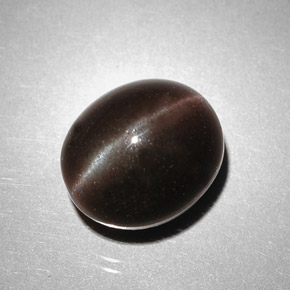 5.85克拉天然猫眼方柱石，椭圆形切割，半透明