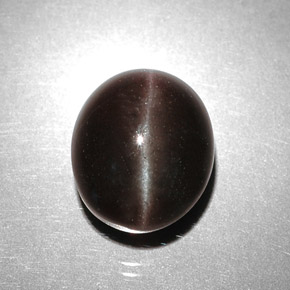 5.85克拉天然猫眼方柱石，椭圆形切割，半透明