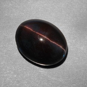 9.21克拉天然棕色Cat's Eye Scapolite，椭圆形切割，14.6×11.5毫米，半透明