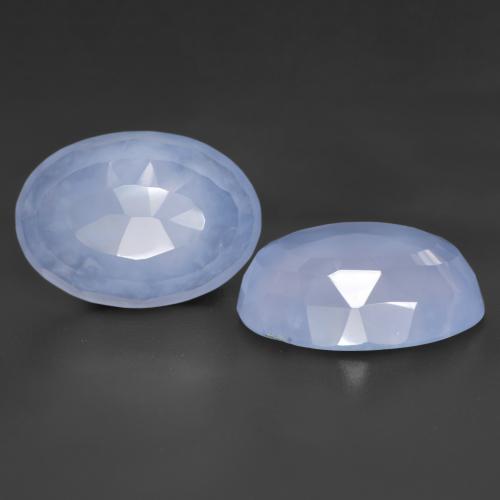 10.15天然玉髓，椭圆形切割，13.7×10.1毫米，半透明