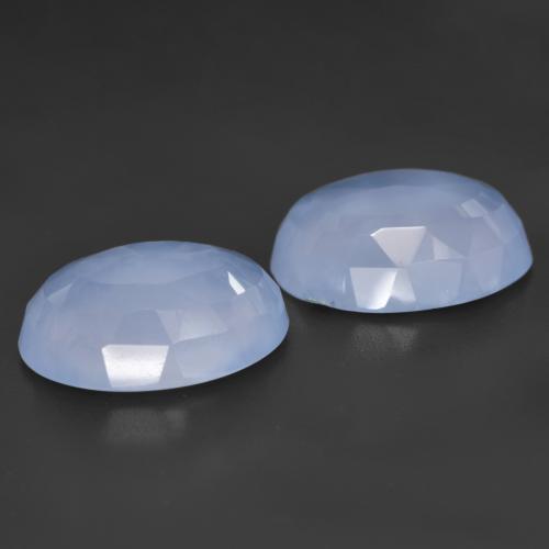 10.15天然玉髓，椭圆形切割，13.7×10.1毫米，半透明