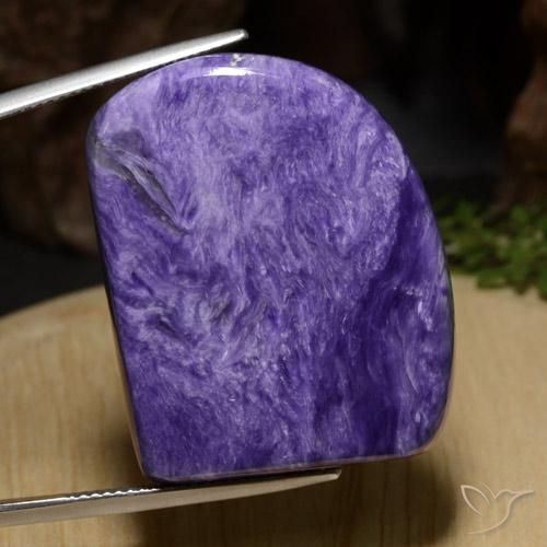 46.73ct 天然 强烈的紫罗兰色 硅藻土, 花式切割, 不透明