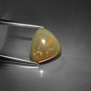 5.44克拉天然多色巧克力欧泊，三角形，15.7×13毫米，不透明