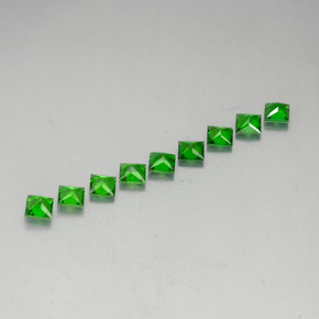 天然绿色铬透辉石，方形，3.1×3.1毫米，VVS-VS